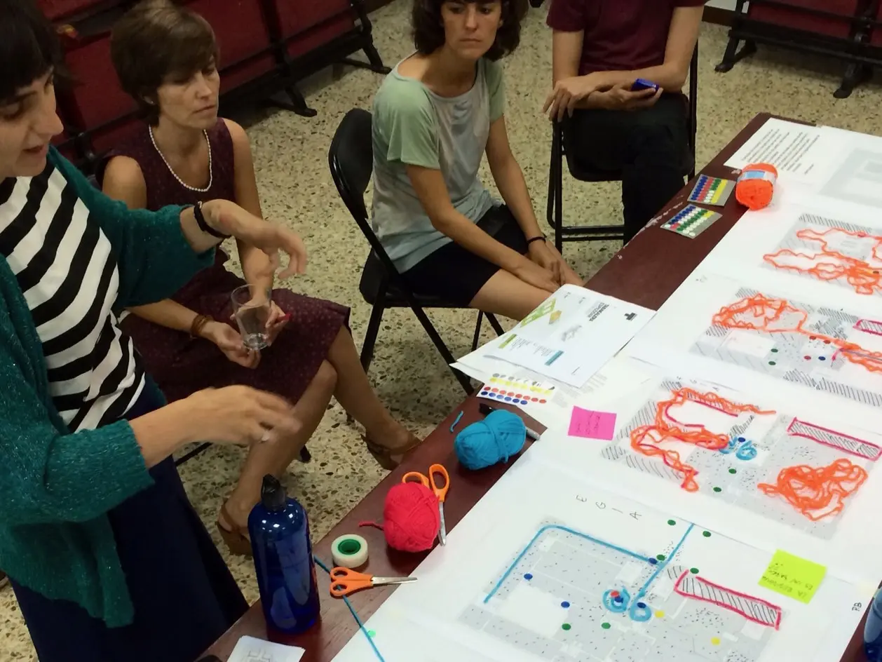 Momento del trabajo de definición de los espacios con el personal de Tabakalera